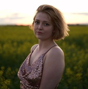 Meet your Posher, Aura